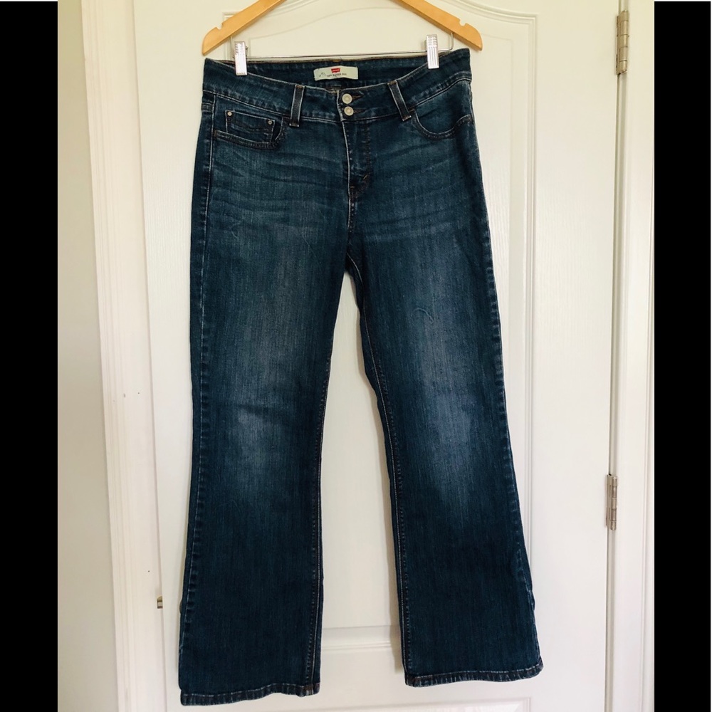 Levi Slender Boot Cut Jeans